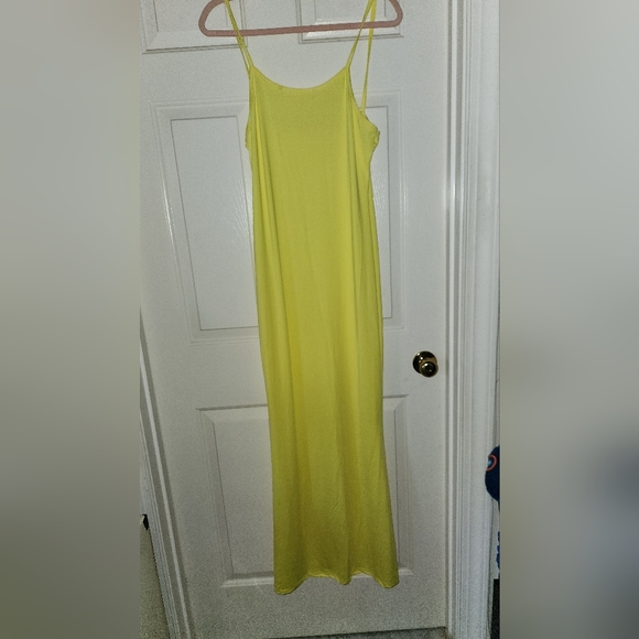 Dresses & Skirts - NWOT! MAXI DRESS ! 🌞 FINAL OFFER!!